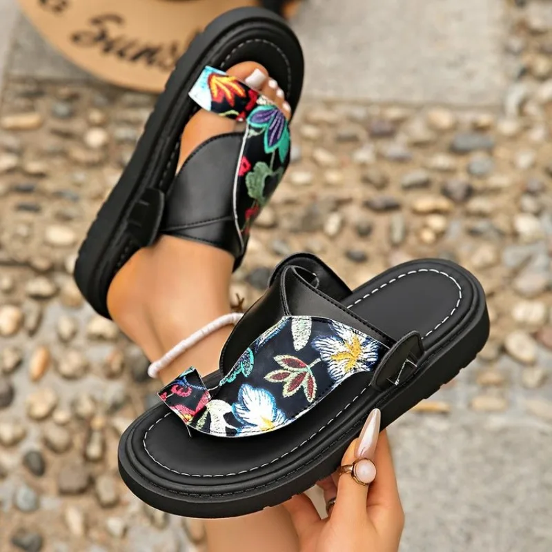 Women's Sandals Flat Platform Open Toe Ring Slides Floral Pattern Slip on Casual Summer Shoes with Contrast Stitching Details