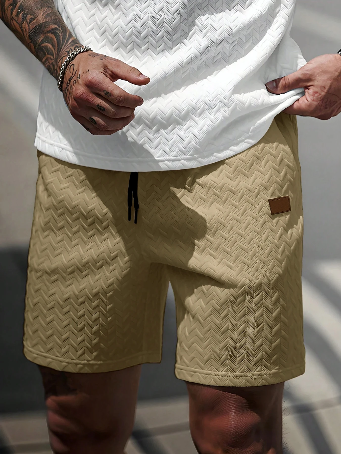 Neue sommerliche Freizeit-Sportshorts: Mit einem gestrickten, leicht dehnbaren Jacquard-Design bieten diese einfarbigen Shorts eine schlichte Optik. – Detail 14