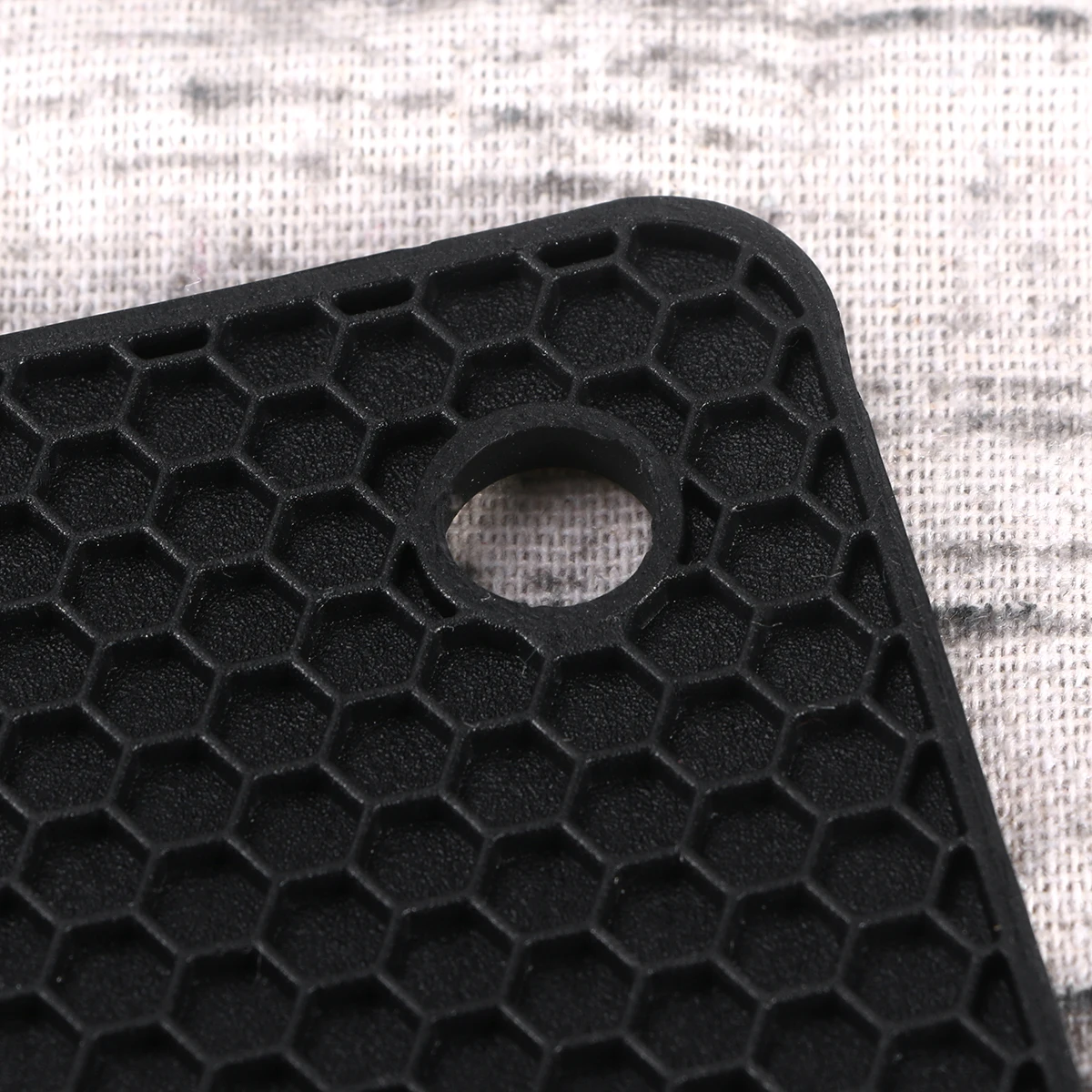 

Silicone Placemat Non-Slip Heat Resistant Table Mat For Kitchen Dining Home Decor Dishware Protection Honeycomb Design Hot