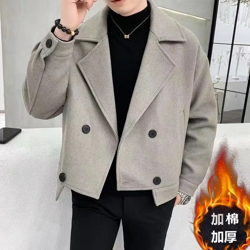 

Мужское пальто из шерстяной смеси: практичность, функциональность, стиль, польза, ценность, достойность, важность.