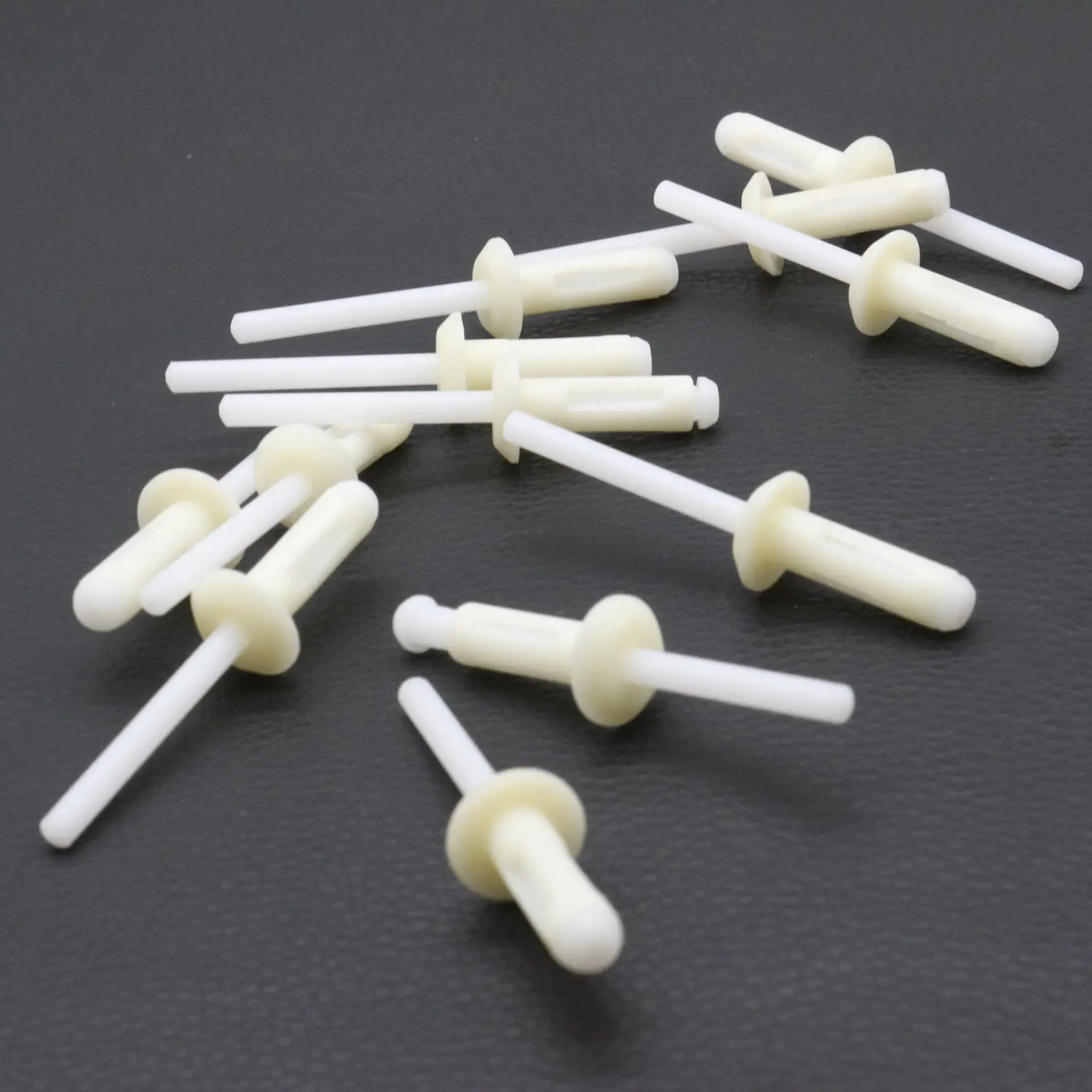 15 Pcs White Nylon Air Duct Blind Compression Rivet Retainers For BMW 4 5 M Series 2015-2020 740i 750i M760i | 07147378241
