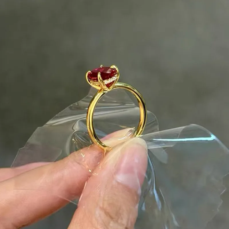 New 100% S925 silver gold-plated imported high carbon diamond 7 * 10mm oval pigeon blood red pigeon egg ring wedding jewelry