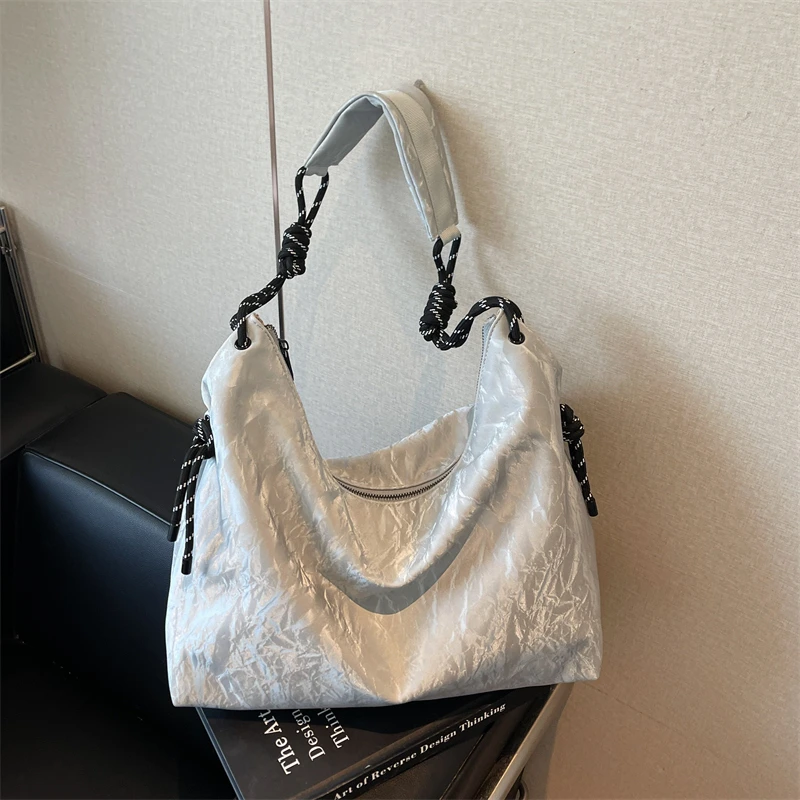 Light Large Capacity Nylon Women's Crossbody Bag 2025 High Quality Concise Shoulder Bags Casual Versatile Delicate Crossbody Bag