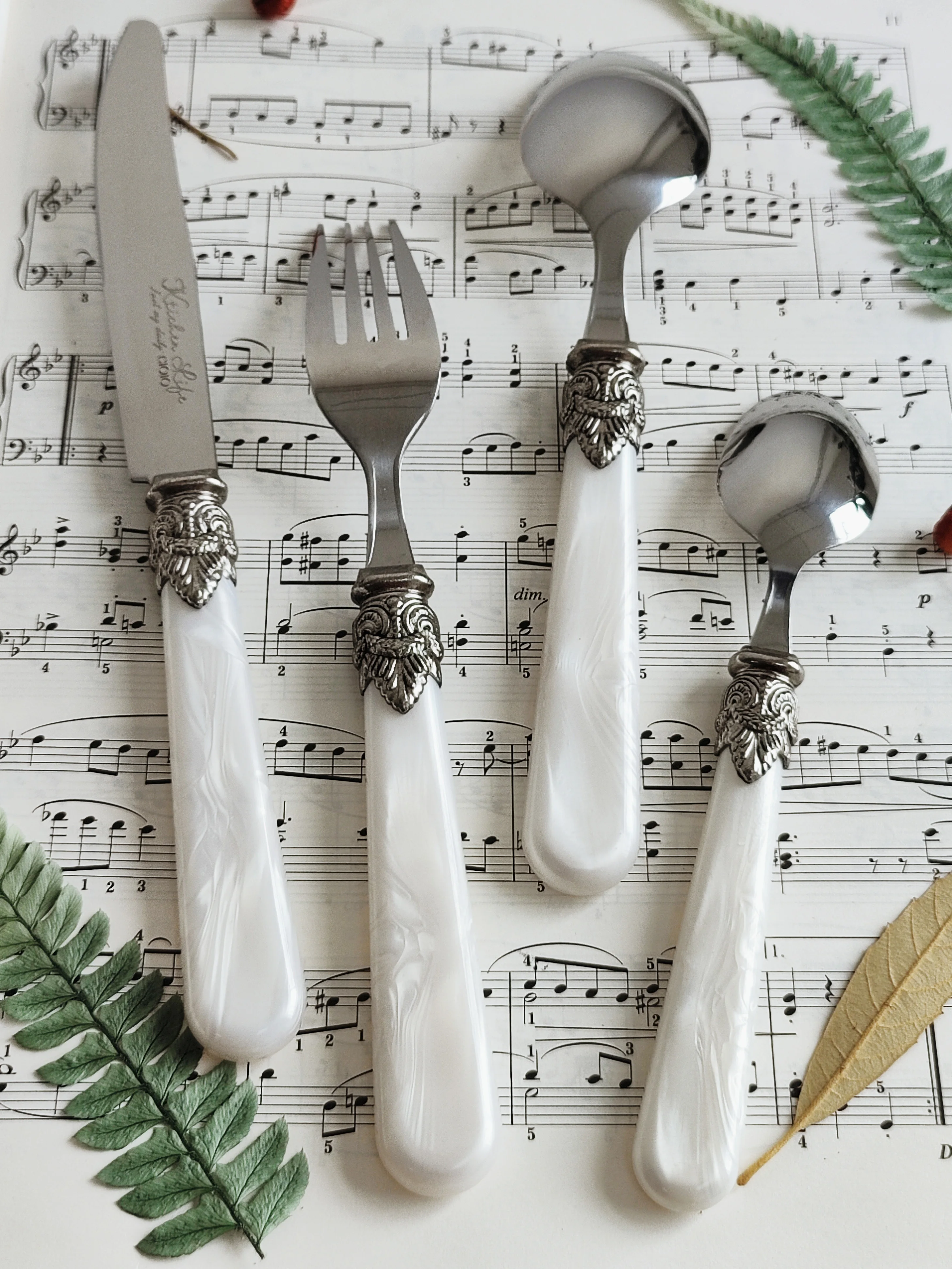 ชุดช้อนส้อมเงินวินเทจ ด้ามจับอ - Vintage Collectible Spoons บทวิจารณ์และราคา