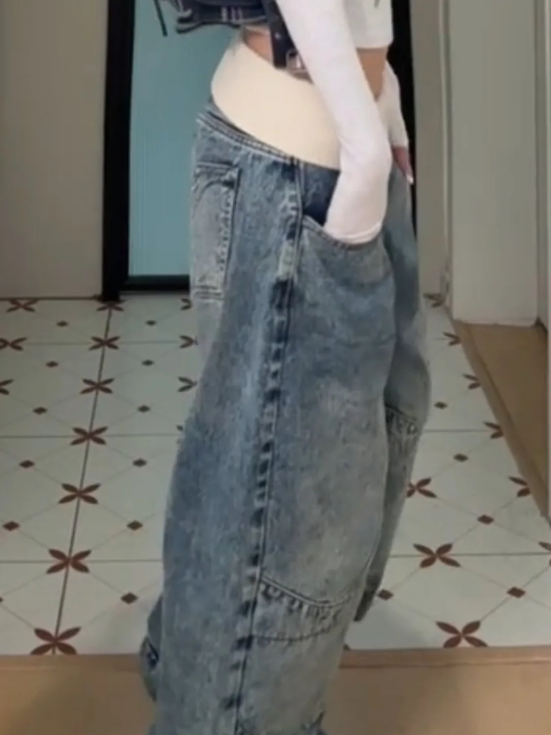 Women's Vintage Washed High Waist Wide Leg Jeans Curved Seam Paneling Denim Pants Blue Black 2 Colors