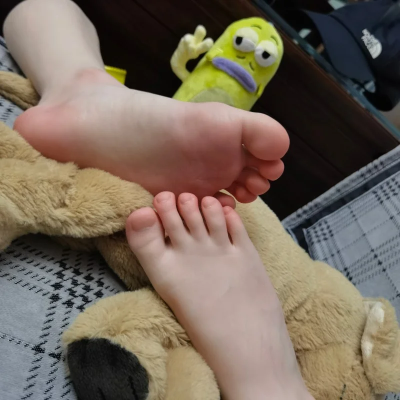 Boy's Foot Model Custom Realistic Silicone Child's Feet Model for Displaying Shoes Socks Jewelry Props Salon Art 3510
