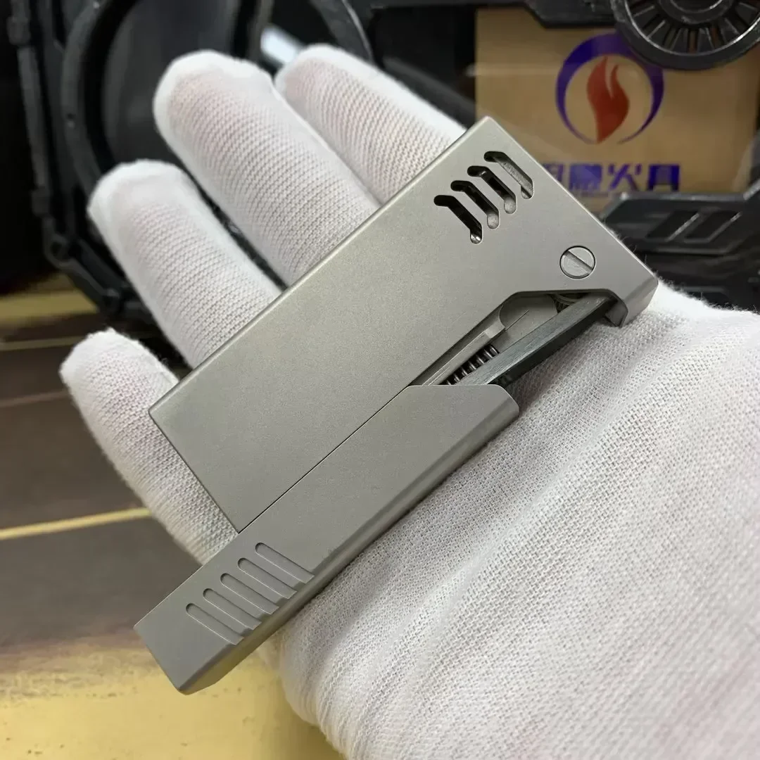 

2025 EDC Tool Titanium Mechanical Feel Fuel Lighter Exquisite Smoking Fuel Lighter Stress-Relieving Collectible Gift-Level