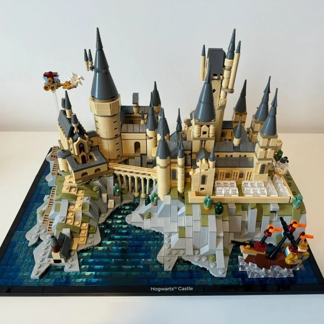 

Замок Хогвартса и двор, детские развивающие строительные блоки, декоративная модель, игрушки для мальчиков и девочек, подарки