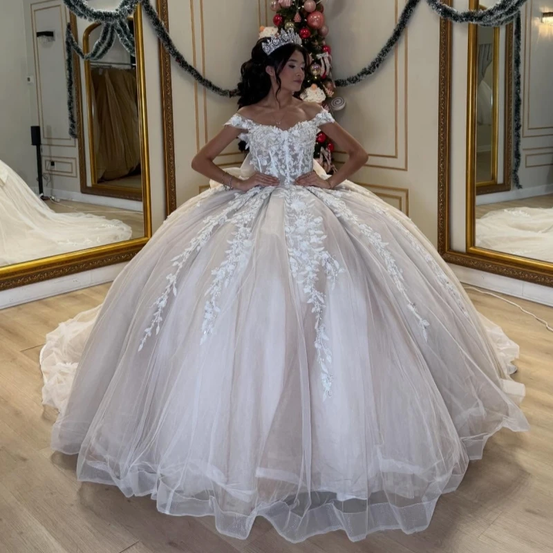 Champagne brillant Quinceanera robes hors de l'épaule Applique dentelle perles cristal arc tulle fête anniversaire doux 16 robe Vestid