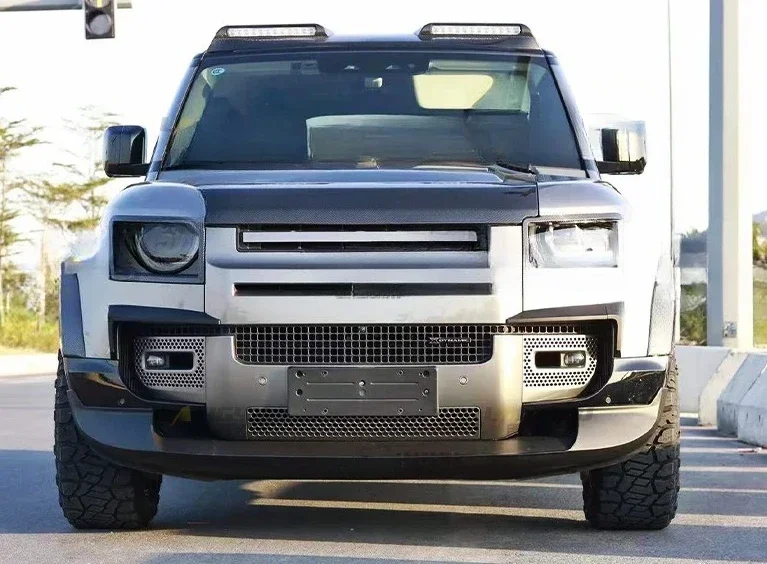 

Suitable for Land Rover Defender Upgraded SVR Carbon Fiber Hood, Defender 90/110/130 Carbon Fiber Hood