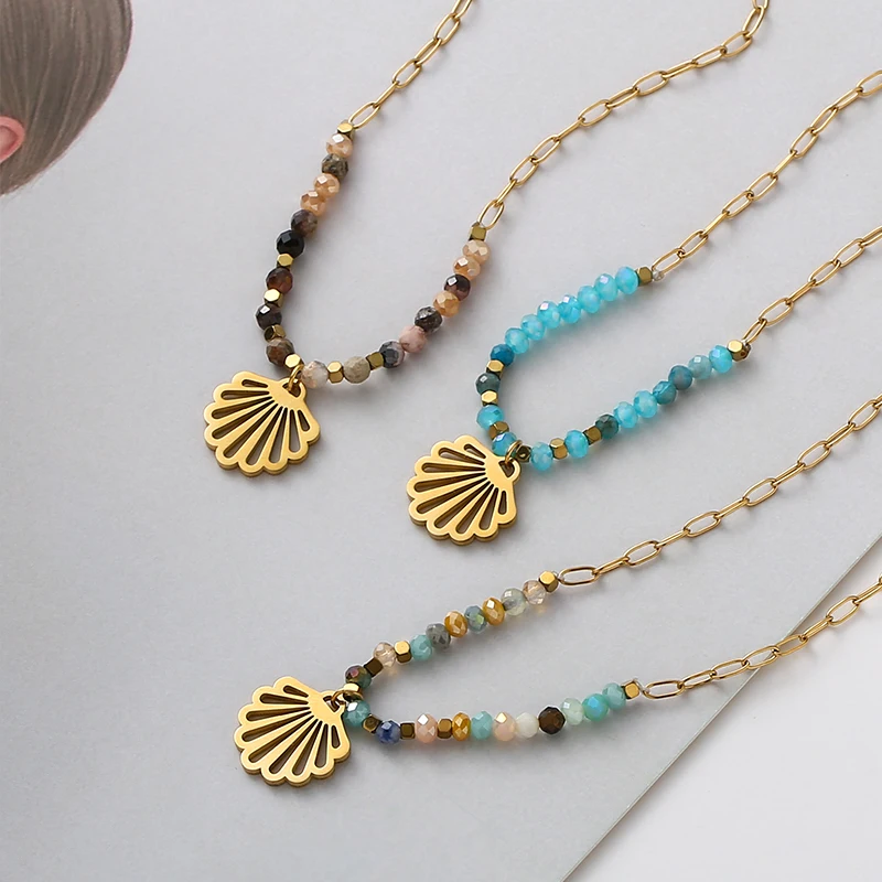 Bohemia Handmade Rice Beads Chain Necklaces for Women Fashion Stainless Steel Hollow Maple Leaf Pendant Necklace Jewelry Gifts
