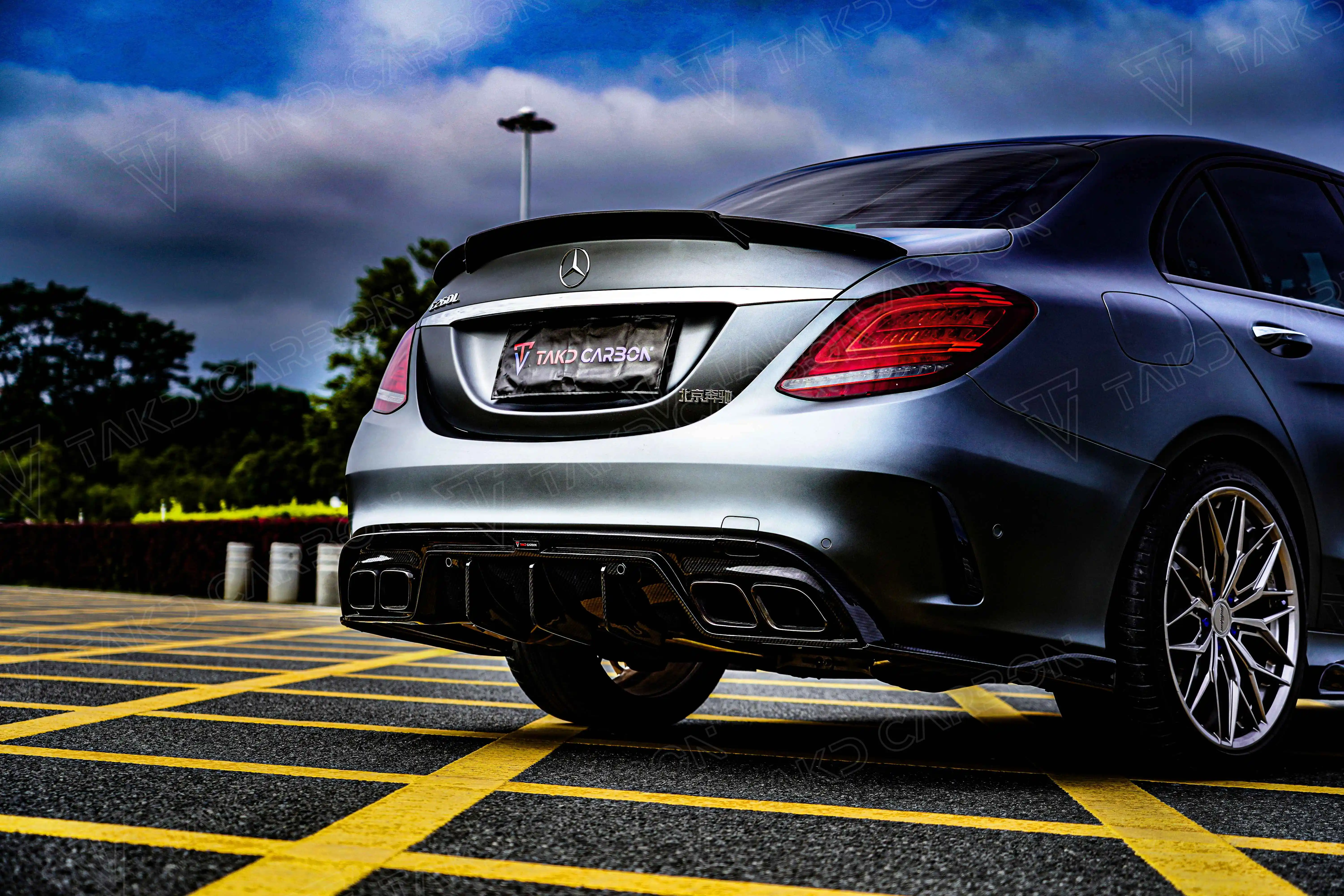 Carbon Real Car Data Development universal rear spoilers Dry Carbon Fiber Rear Bumper Lip For BENZ AMG C43 W205