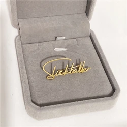 Customied Name Brooch Pin  For Men Women Personality Stainless Steel Chain Nameplate Badges Jewelry Lapel Pins