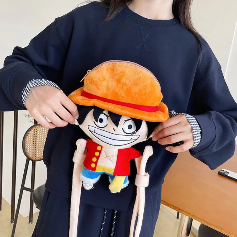Neue One Piece Luffy Umhängetasche, hochwertige Farbgebung, Cartoon, niedliche Puppenform, große Kapazität, tragbare Strohhut-Plüsch-Umhängetasche – Detail 3