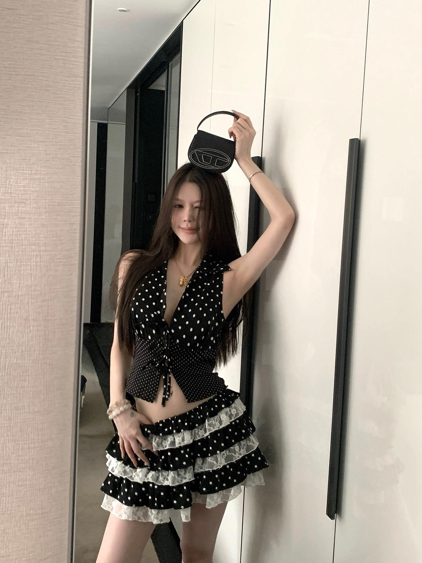 

Комплект Titi Little Sister: женский топ с точечным узором и кружевными вставками, юбка, комплект из двух предметов, летняя мода