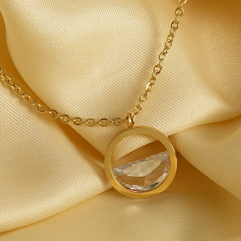 New ins Stainless Steel 18K Zircon Pendant Necklace For Women Girls Hollow Transparent Heart Necklaces Fashion Jewelry Gift