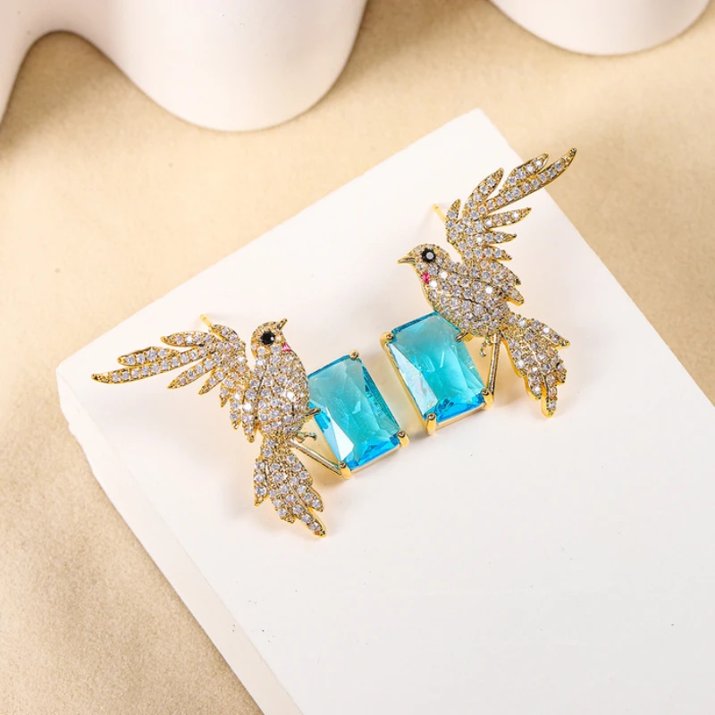 Exquisite Cut Bird Earrings Yellow Gold Plated Sea Blue Zircon 925 Silver Needle Ear Stud Ladies Elegant Luxury Banquet Jewelry