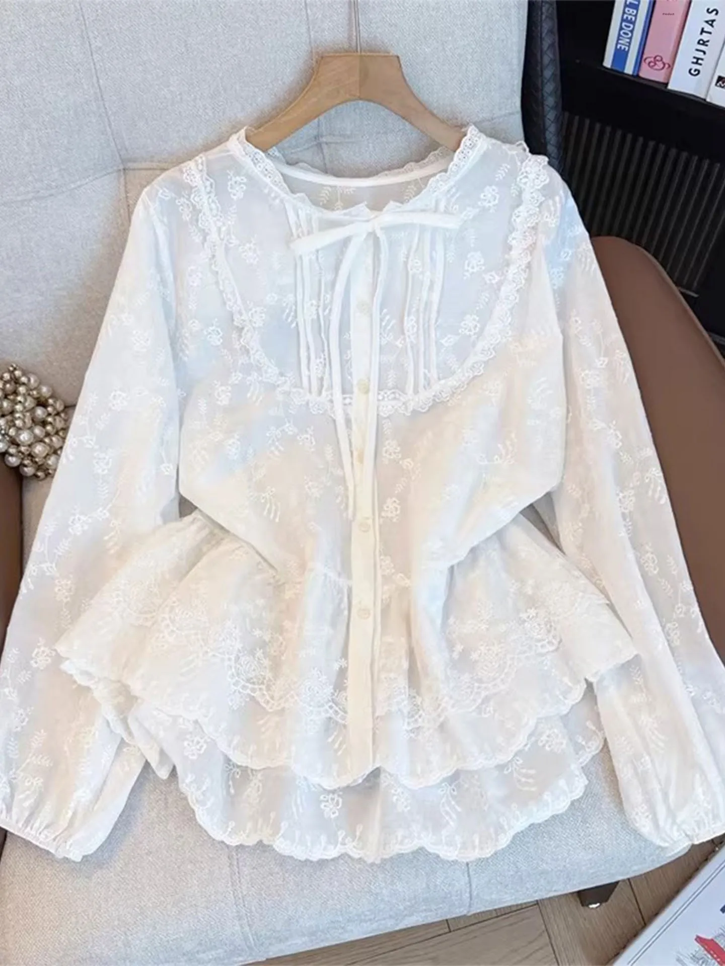 

White Lace Embroidery Long Sve irt Women Spring 2026 Loose Agel Doll Top Casual Sle plus Size Faion Ladies' irt