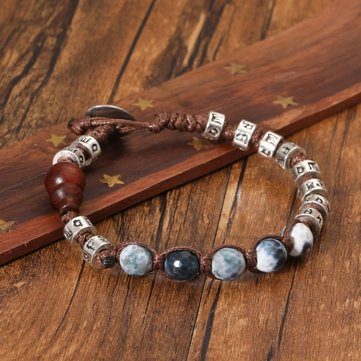 8 มม.พุทธศาสนาในทิเบตลูกปัดหินธรรมชาติไม้จันทน์สีแดง Rosary Healing สมาธิ Lucky Prayer สร้อยข้อมือผู้ชายและผู้หญิงเครื่องประดับ