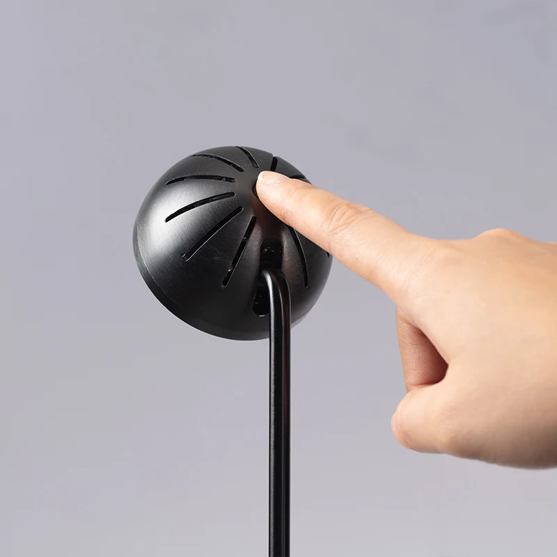 

Minimalist LED floor lamp, tall flexible office floor lamp spotlight, floor lamp black carton