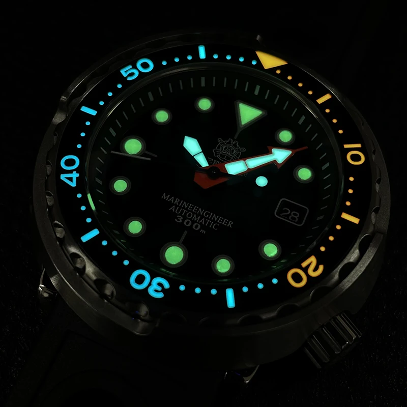 STEELDIVE Mens Diver Watches Tuna Automatic Watch Sport 30ATM Waterproof Mechanical Wristwatch Luminous Sapphire NH35 Military