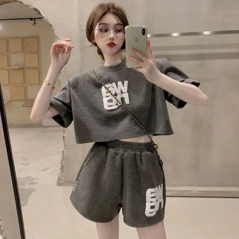 

Fried Street Casual Sports Suits Women Summer Short T-shirt Tops Wide Legs Shorts Fashion Running Two Piece Sets Womens Clothing