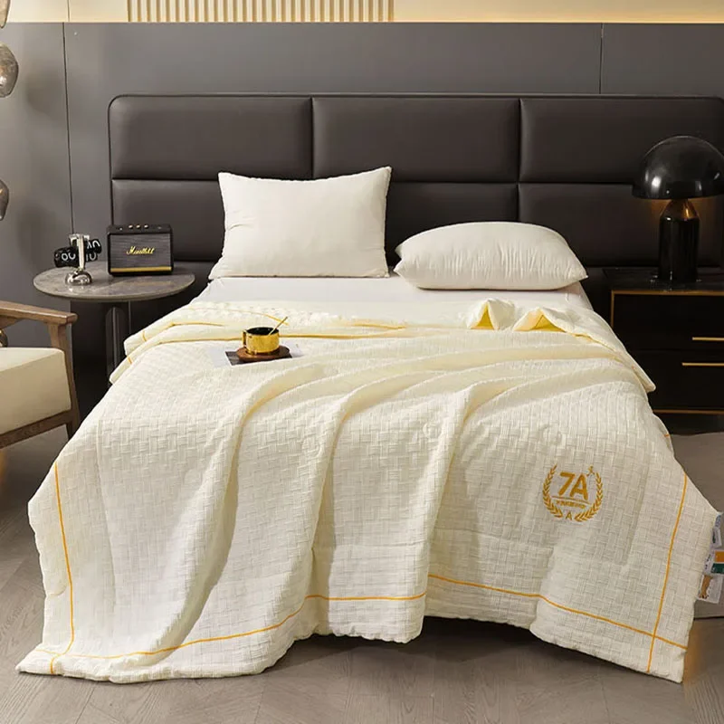

7A Antibacterial Summer Blanket Maternal and Child Grade Soft Air Conditioning Comforter Light Luxury Jacquard Embroidered Quilt