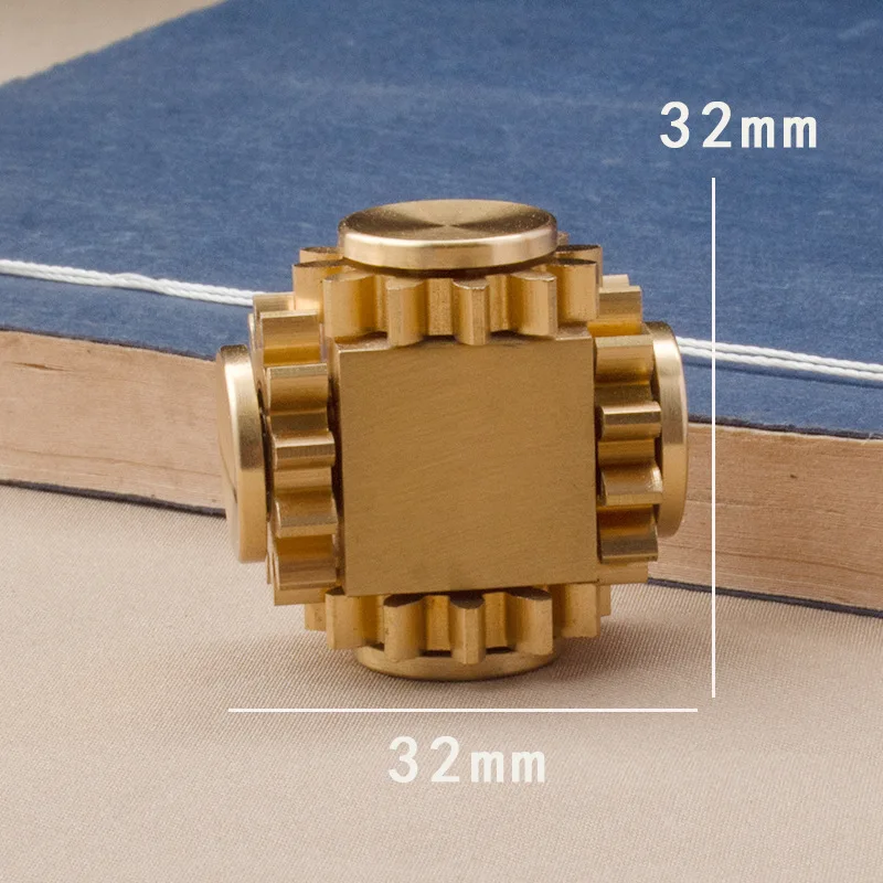 

Brass Fidget Spinner Gear Cube Stress Relief Toy for Students Relaxation Decompression Artifact Precision Cutting Craftsmanship