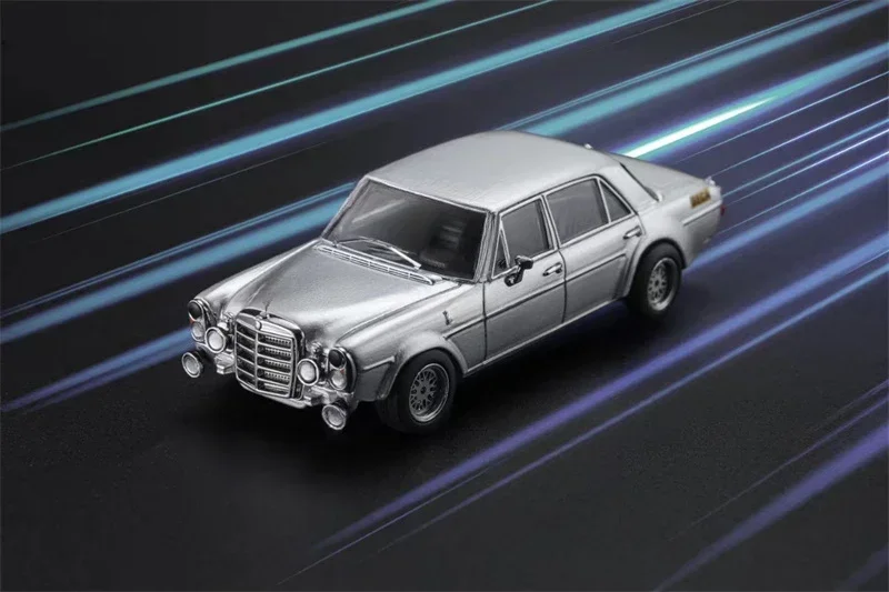 Liberty64 1:64300 SEL Black /SilverPig Model Car