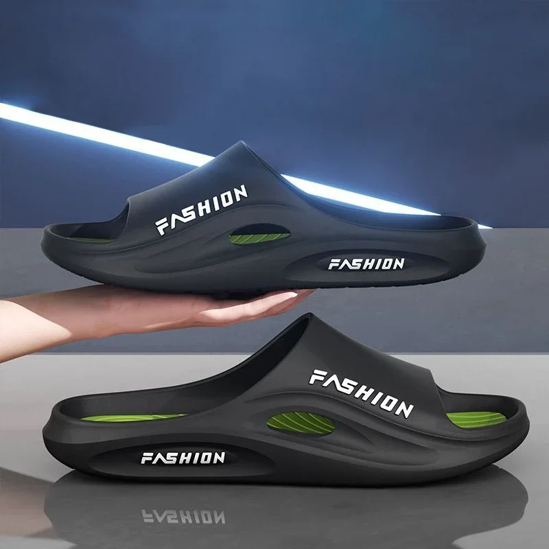 

2025 Новые мужские тапочки для активного отдыха летом на мягкой подошве. Высококачественные спортивные сандалии для мужчин. Нескользящие и устойчивые к запаху.