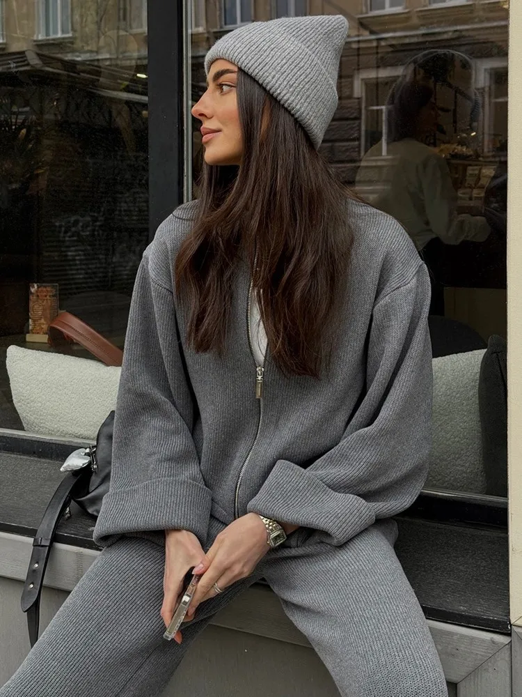 

Новые осенне-зимние женские трикотажные комплекты, свободный свитер на молнии с длинными рукавами и брючный костюм с высокой талией, повседневный базовый комплект из 2 предметов