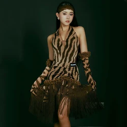 Latin Danskleding Vrouwen Halternek Tops Franje Rok Volwassen Wedstrijdjurk Cha Cha Rumba Samba Performance Kostuum Dnv20805