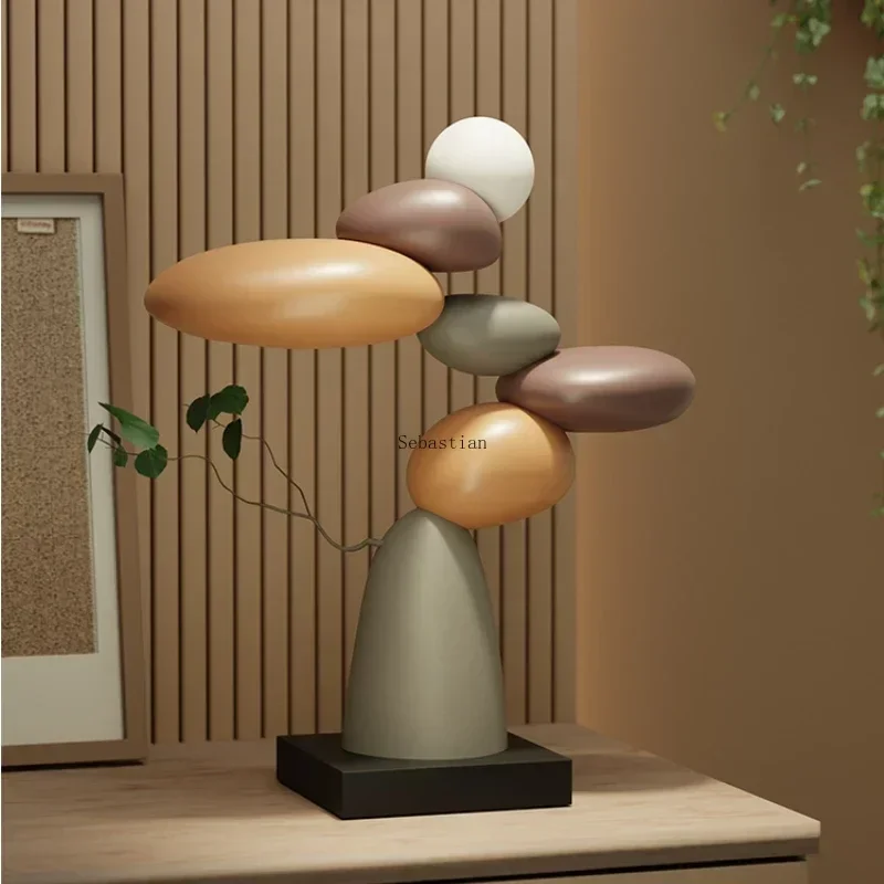 

Next To The TV Cabinet in The Art Living RoomThere Are Large Floor To Ceiling Decorations Come To Play.Gift Entrance Counter