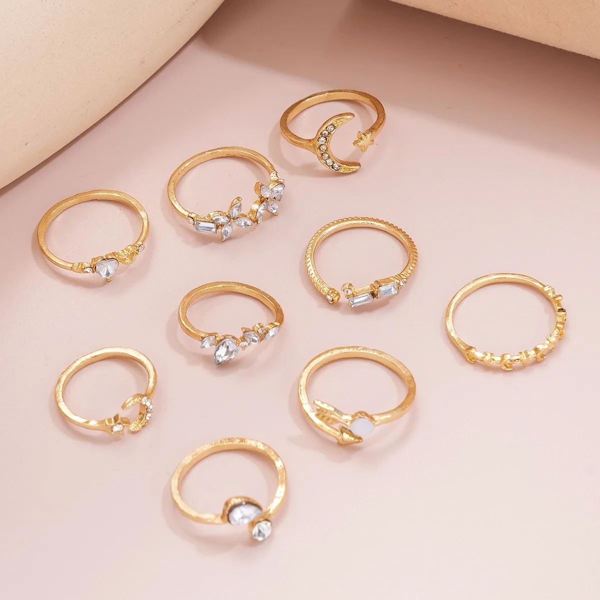 9pc Multi-style Heart Ring Alloy Material Glass Rhinrhinide Y2k Hip Hop Trend Fashion New Women Golden Combination Ring Creative image 5