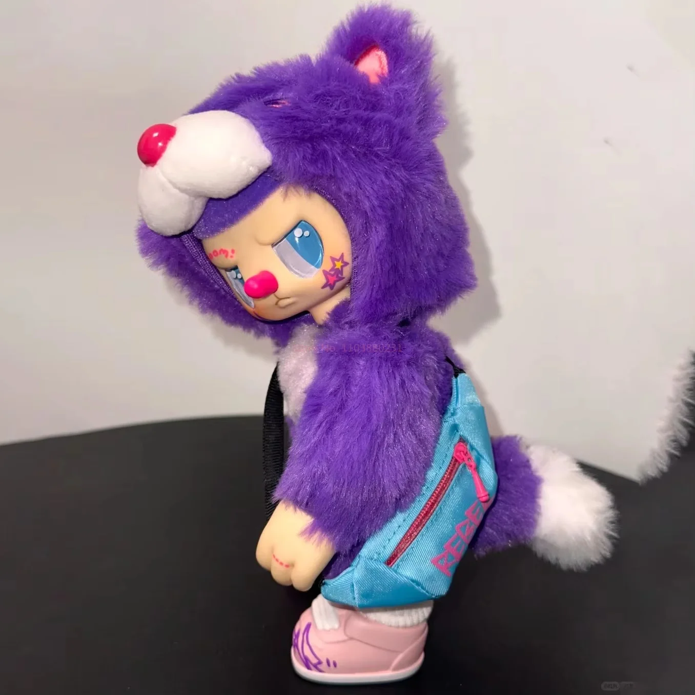 

Chao Sweet Rebel Bear Satchel Little Bear Series Blind Box Articulation Mobility Vinyl Plush Doll Popular Pendant Halloween Gift