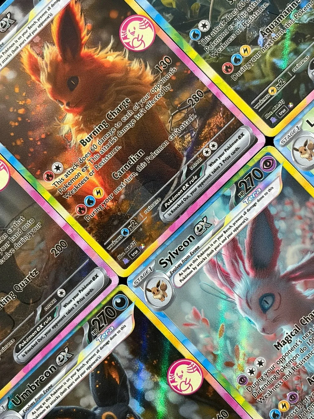 بطاقات البوكيمون Umbreon Sylveon Leafeon Eeveelution سلسلة العالم الحقيقي بطاقات تداول هولو النادرة الإبداع بطاقات البوكيمون PTCG هدية