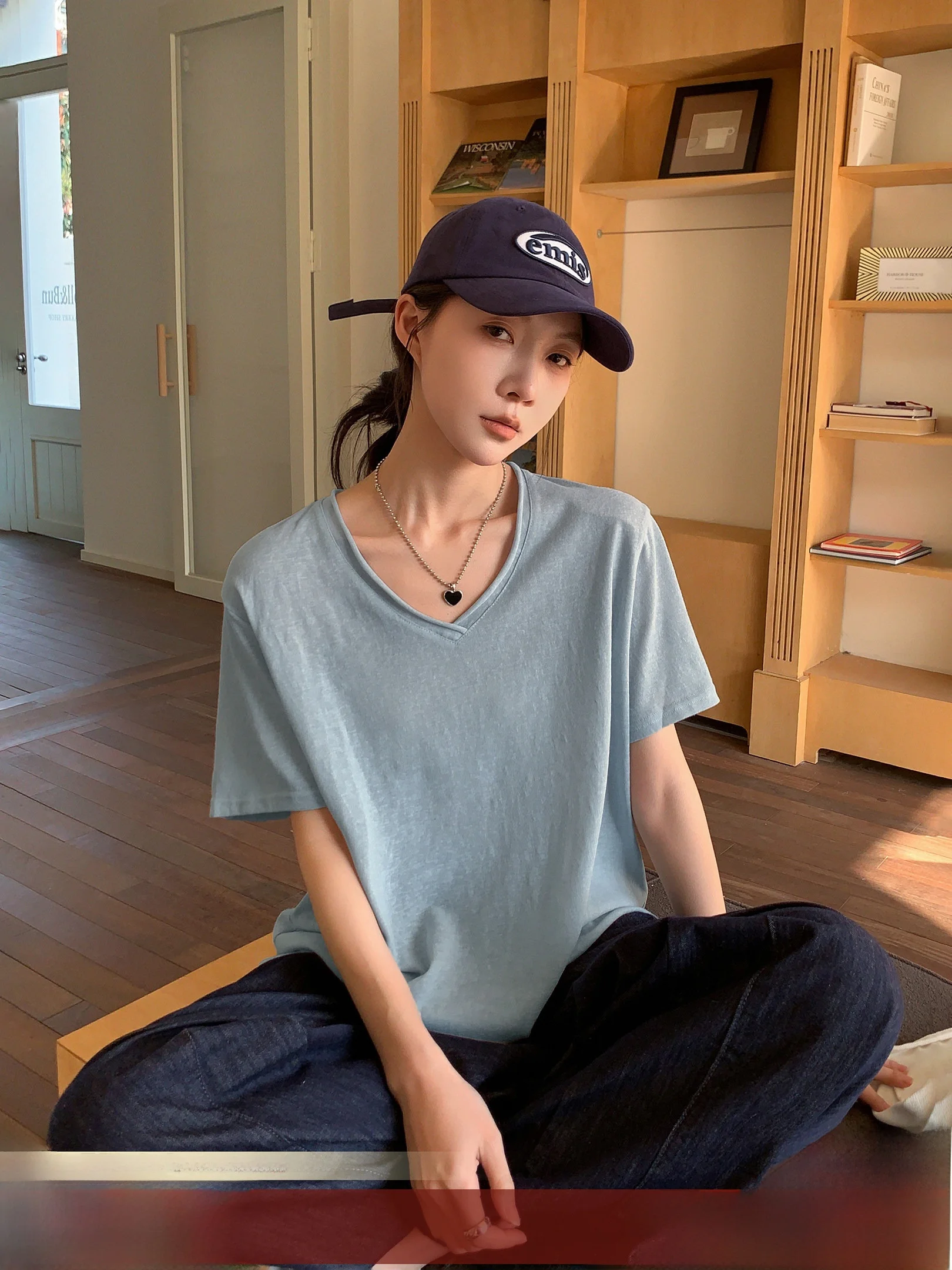 

Loose Fit Women's V-Neck Short Sleeve T-Shirt Pure Color Casual Style Summer Top VS What Jeju Morning Light Simple Design