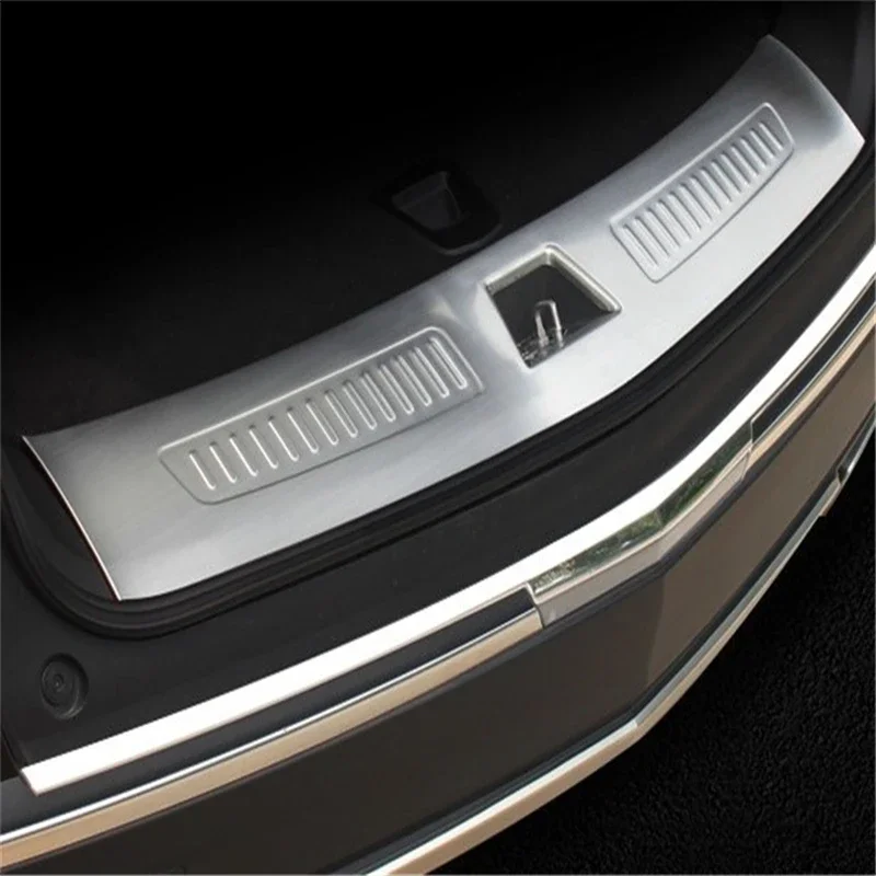 

WELKINRY For Cadillac XT5 2016-2023 Car Tail Rear Box Gate Door Trunk Boot Doorsill Threshold Scuffproof Guard Pedal Trim