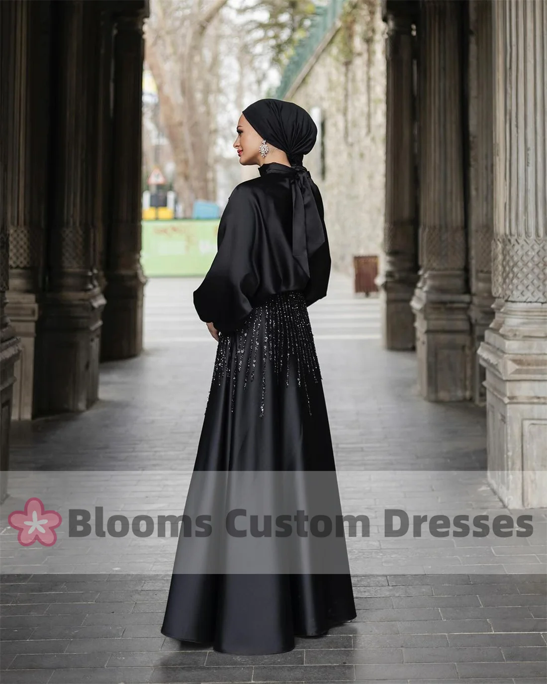 Blooms Beads Sequined Full Sleeve Prom Dresses Saudi Black Satin Formal Party Dress Elegant High Neck A-Line Evening Gown