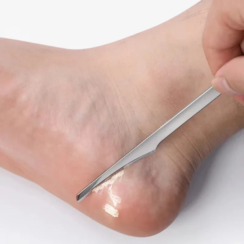 Zestaw do manicure i pedicure, narzędzia do paznokci u stóp, pilnik do usuwania zrogowaceń, nóż do pedicure, pilniki do stóp, skrobak do usuwania martwego naskórka, narzędzia do pielęgnacji stóp.