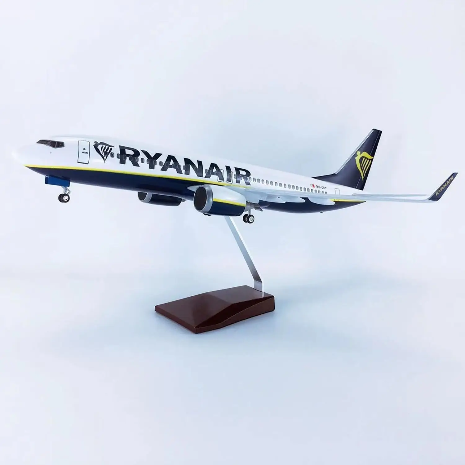 

47cm Model Aircraft Ryanair Ireland B737-800 Airlines Resin Die-Cast 1:85 Scale Airplanes W Landing Gears Glowing Toys Boy Gifts