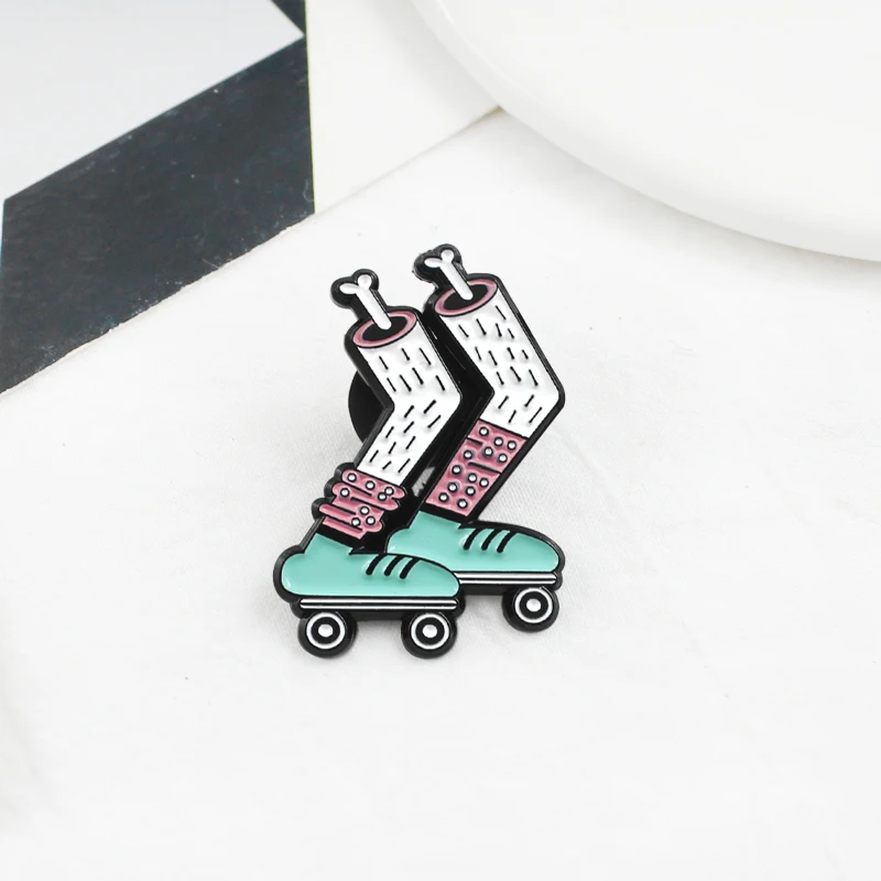 Zombie Skeleton Leg Skates Enamel Pins Green Roller Skates Brooch Metal Backpack Shirt Badge Jewelry Gift for Kids Friends