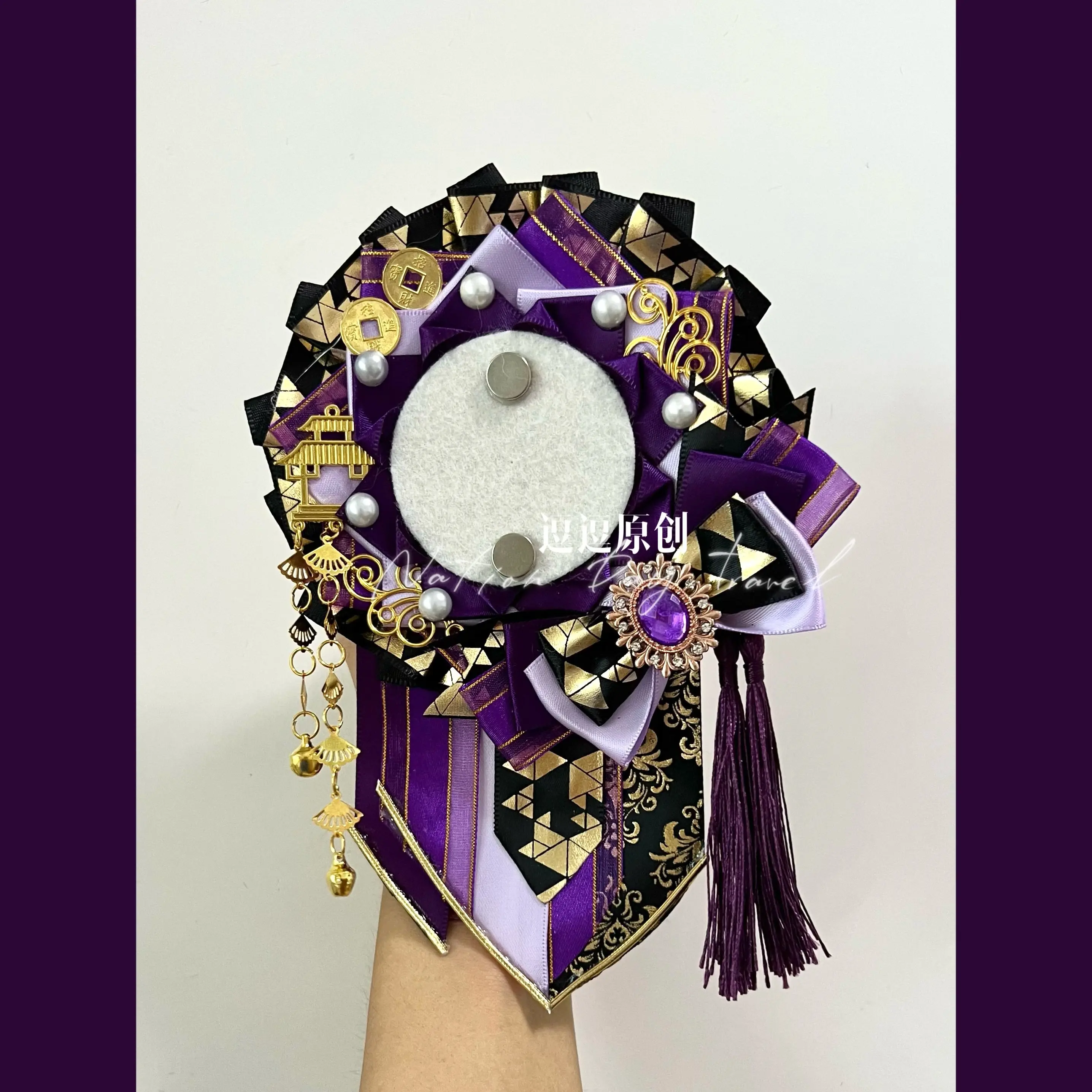 Hand Made Luxury Badge Holder Ribbon Bell Tassel Goods Display Badge Rosette Ita Nag Accessories For Display Pins