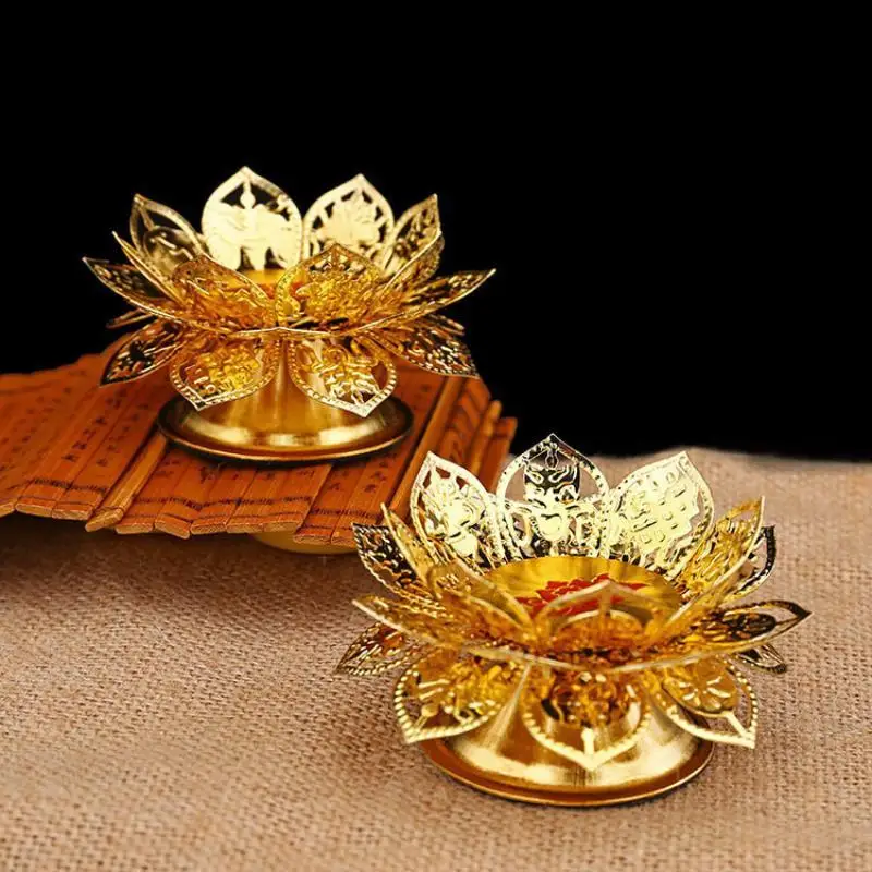Modischer Lotusförmiger Goldener Hohlkerzenhalter aus Zinklegierung, Lotus-Lampenhalter, Hohler Butterkerzenhalter für Partys – Detail 3