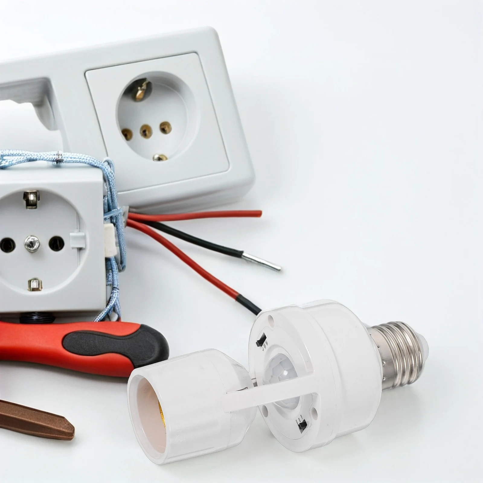 

Intelligent Induction Lamp Holder E27 Socket Adjustable Sensitivity Motion Detection White Safe Easy Install No Wiring