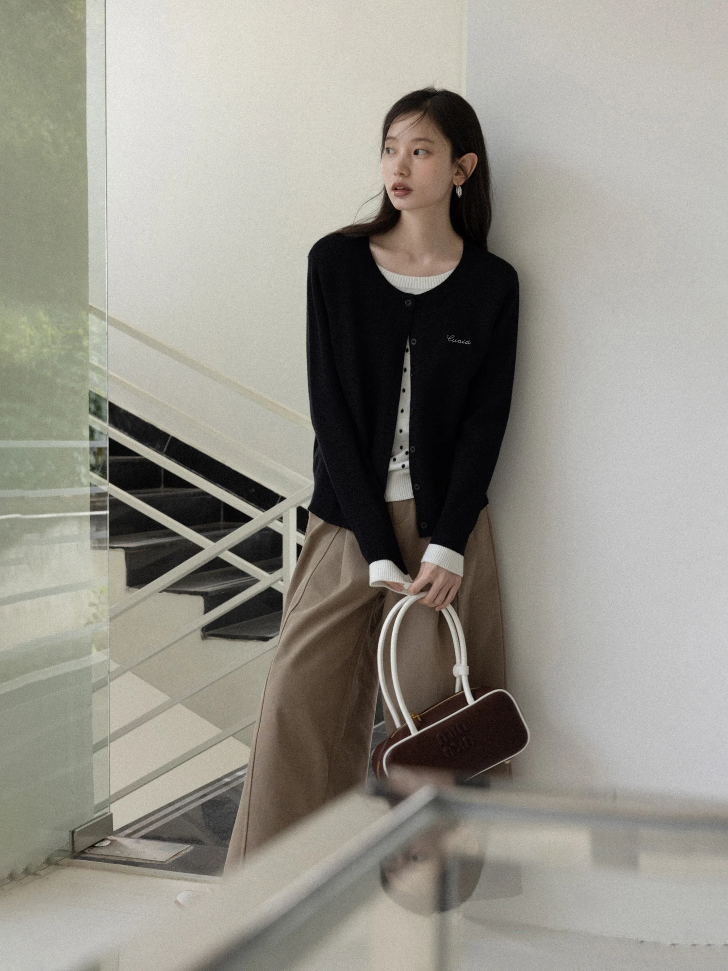 

Winter Women's Knitted Sweater round Ne Polka Dot Base Layer Inner Wear Soft Polyester Nylon Blend Casual Sle Top