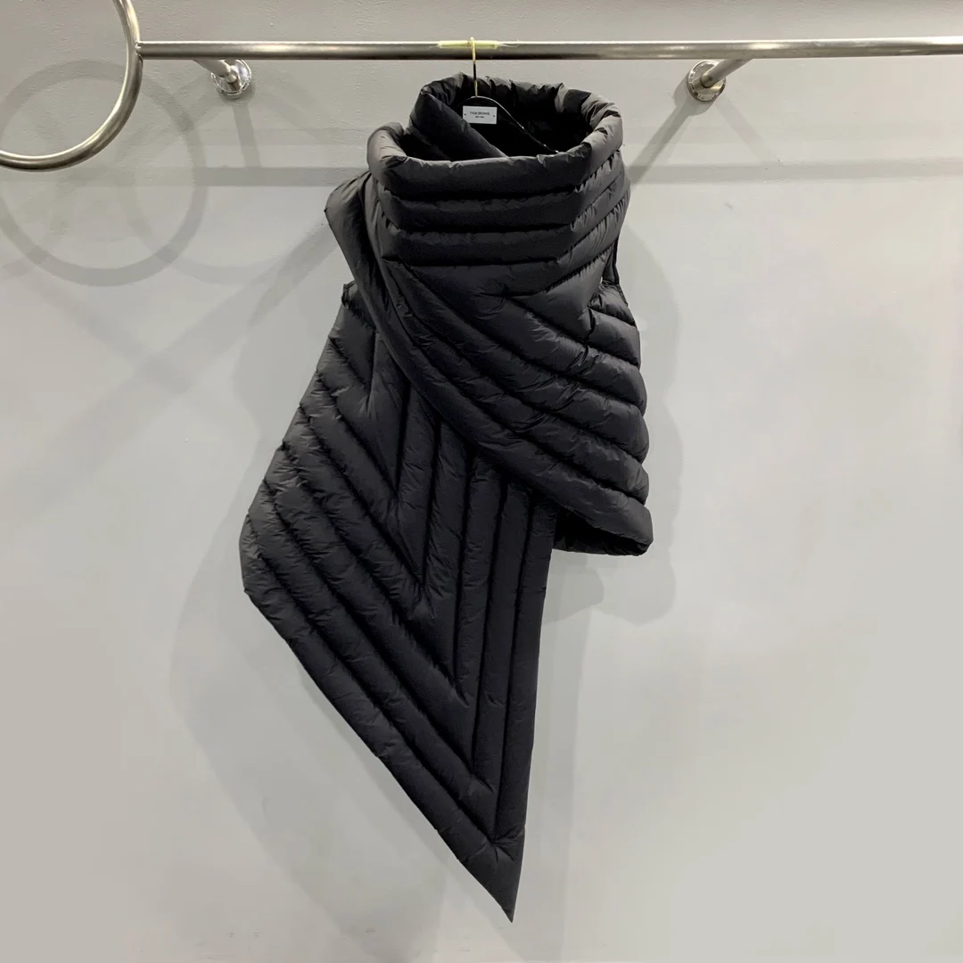 Schwarze asymmetrische Wickeljacke für Damen, ärmellos, Persönlichkeit, schick, übergroßer Schal-Stil, gepolsterte Gänsedaunen-Damenjacke