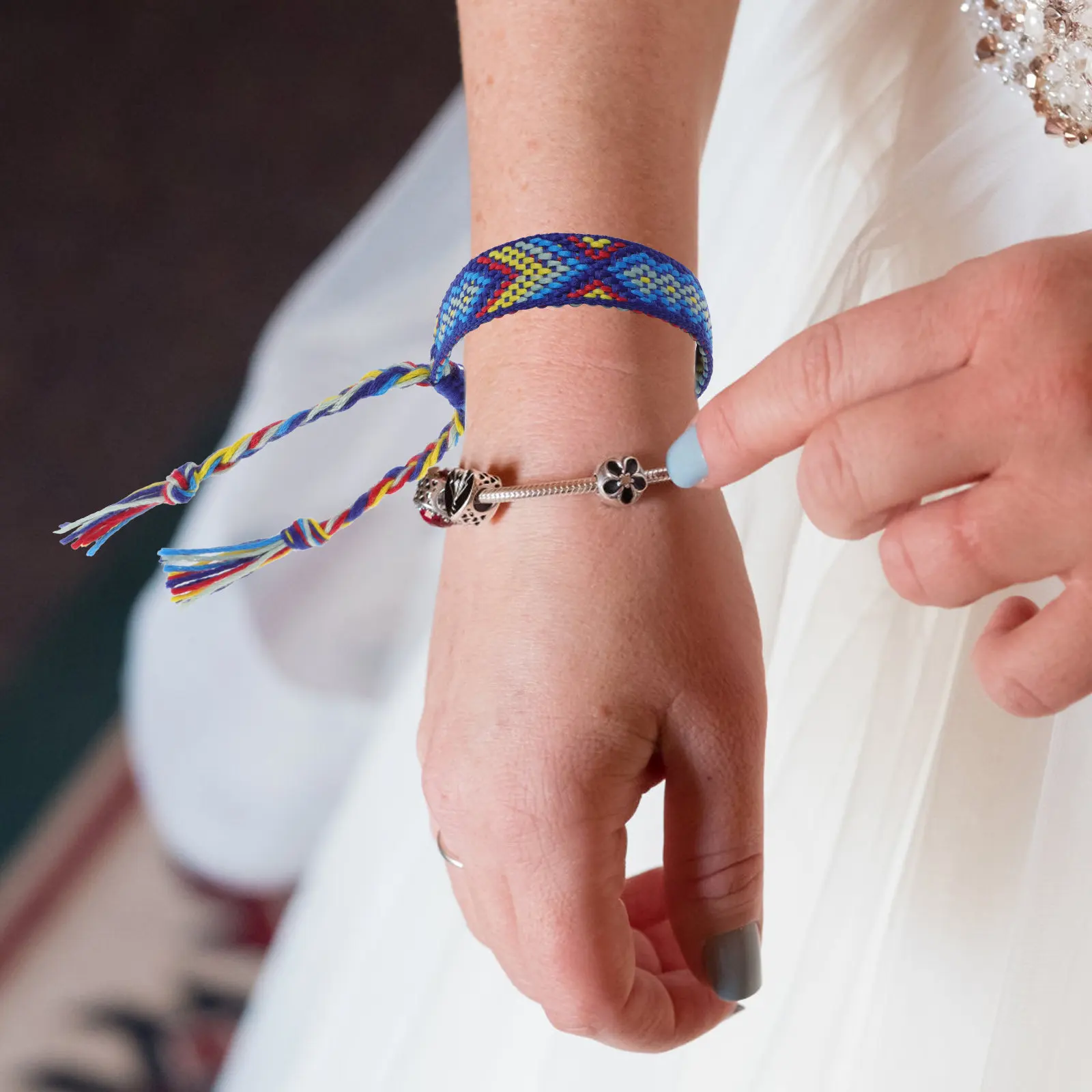 Beautiful Ornate Woven Rainbow Bracelets Bohemia Ethnic Handmade Cotton String Braid Excellent Workmanship Unique Attractive