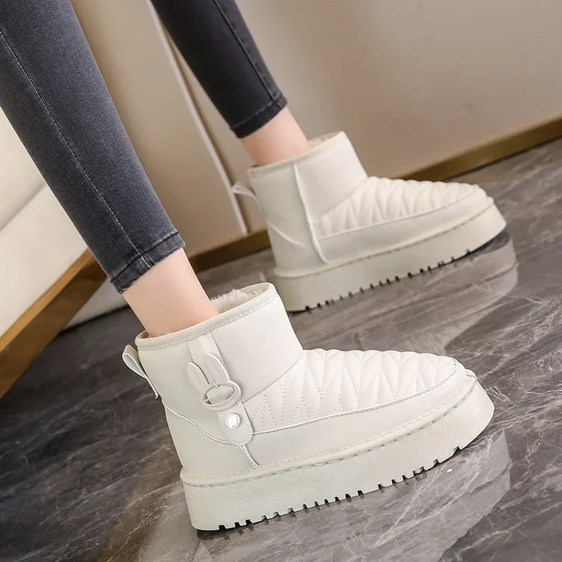 Bottes de neige en peluche pour femmes, chaussures à plateforme ronde, bottes courtes imperméables, mode féminine, designer, 2023