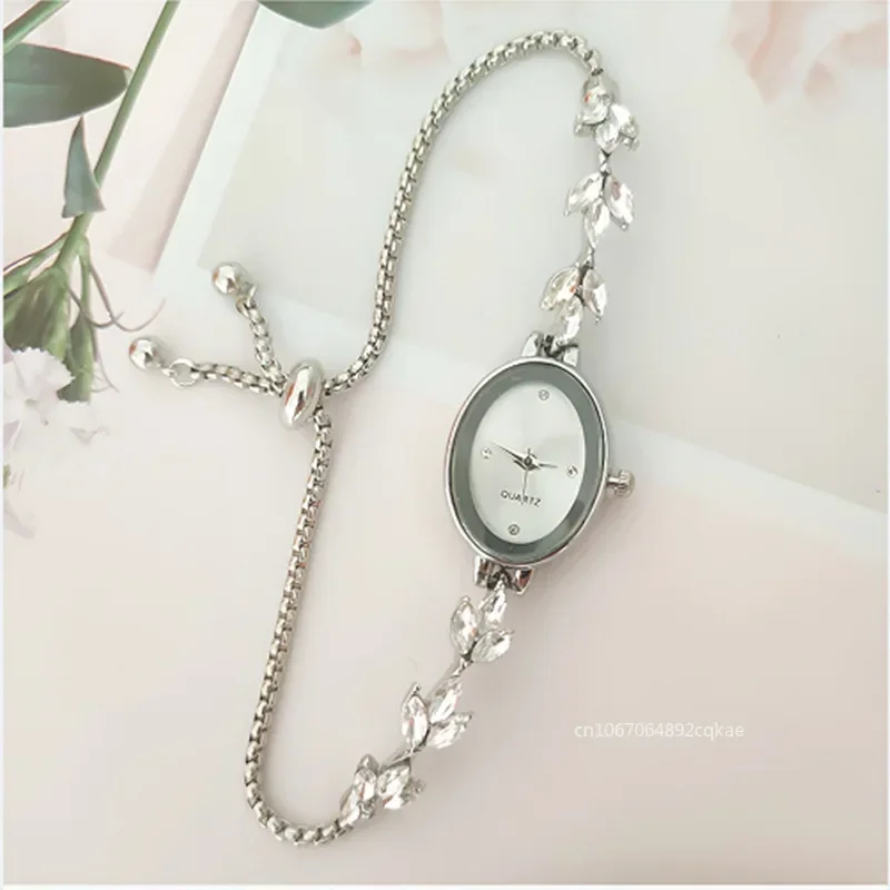 สุภาพสตรีนาฬิกา Reloj Mujer Elegant นาฬิกาผู้หญิง Rhinestone ฝังสําหรับ Clover รูปไข่แฟชั่นนาฬิกาข้อมือควอตซ์สร้อยข้อมือนาฬิกา